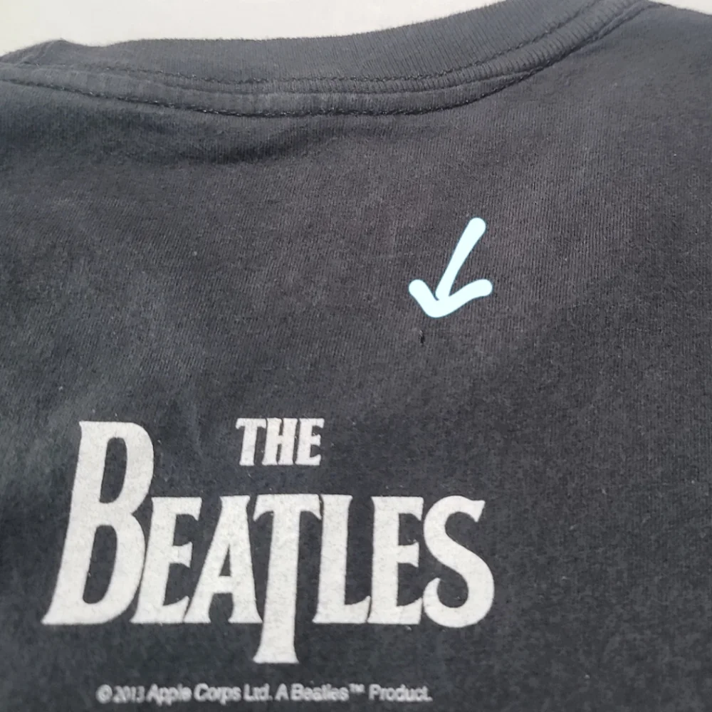 The Beatles Sgt. Pepper Lonely Hearts Club  Band Men's  T- Shirt, 2013 Size L - Picture 8 of 11